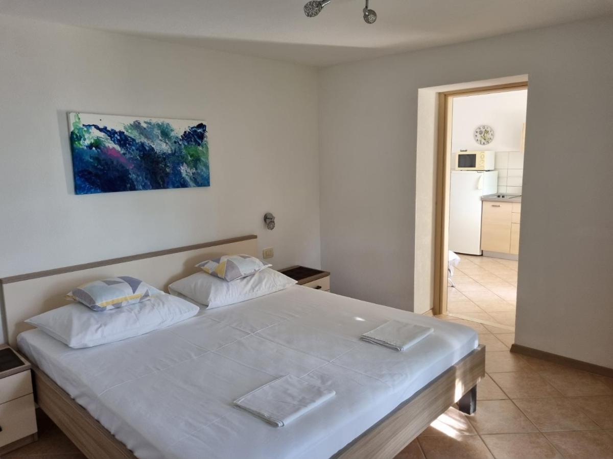 Guesthouse Dominovic Brela Exterior photo
