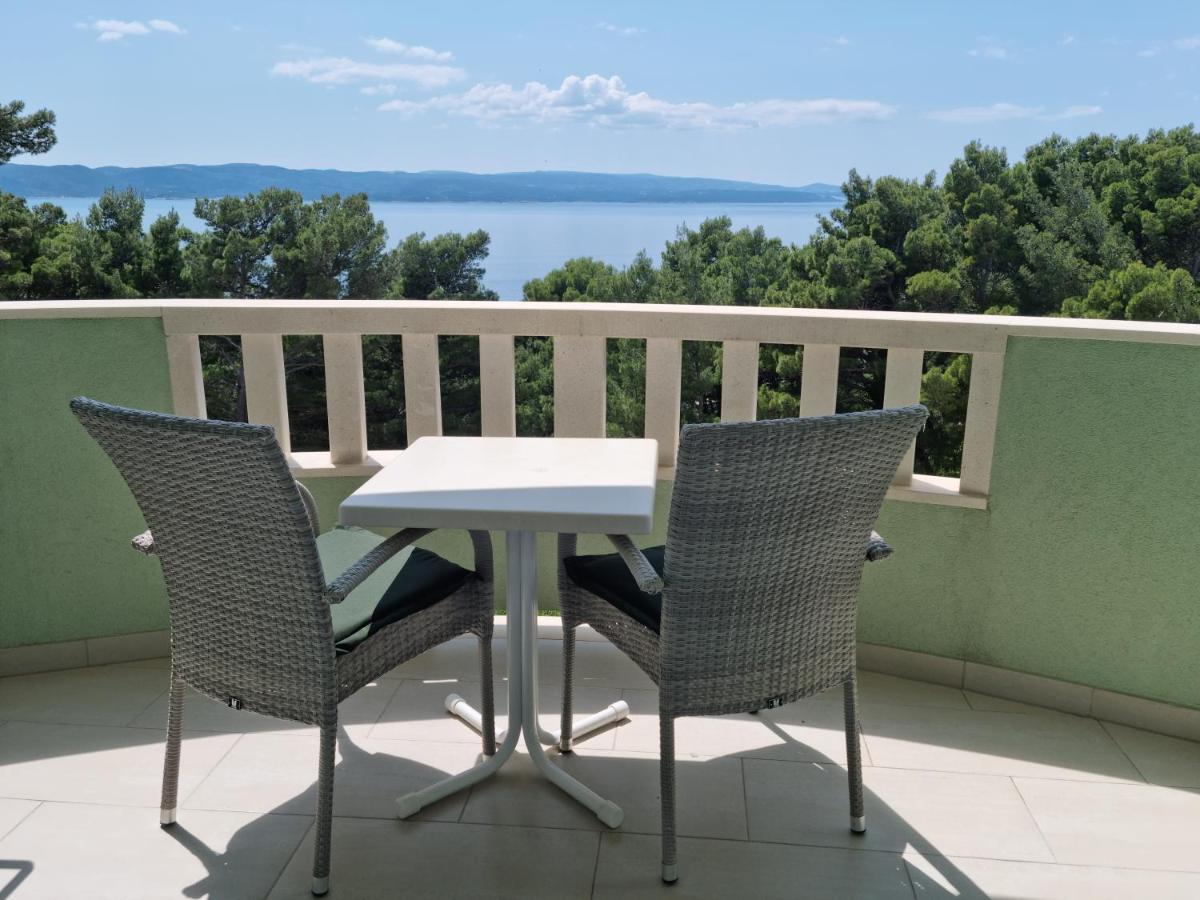 Guesthouse Dominovic Brela Exterior photo