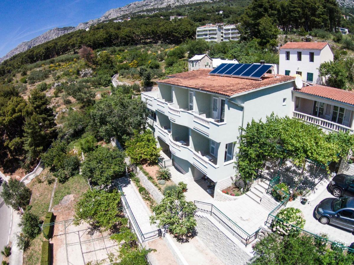 Guesthouse Dominovic Brela Exterior photo