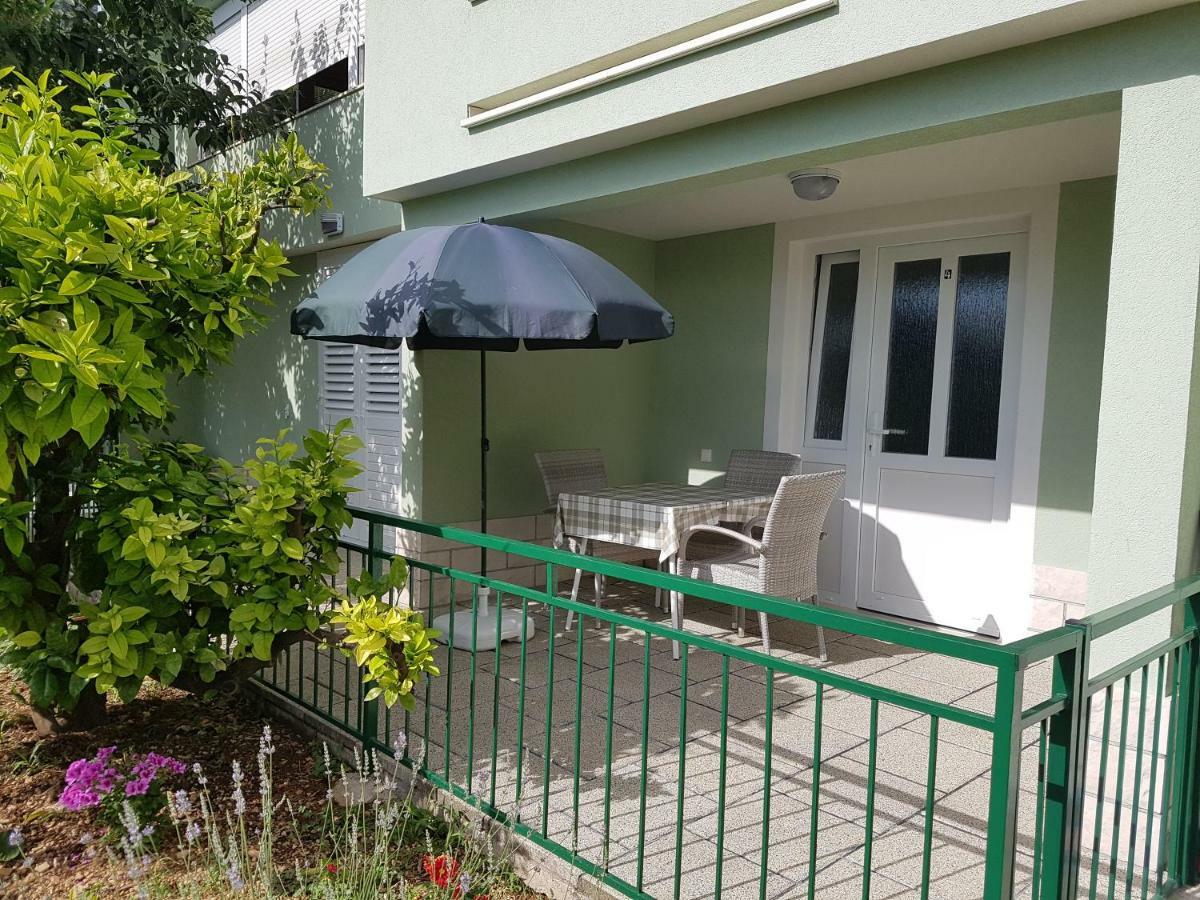 Guesthouse Dominovic Brela Exterior photo